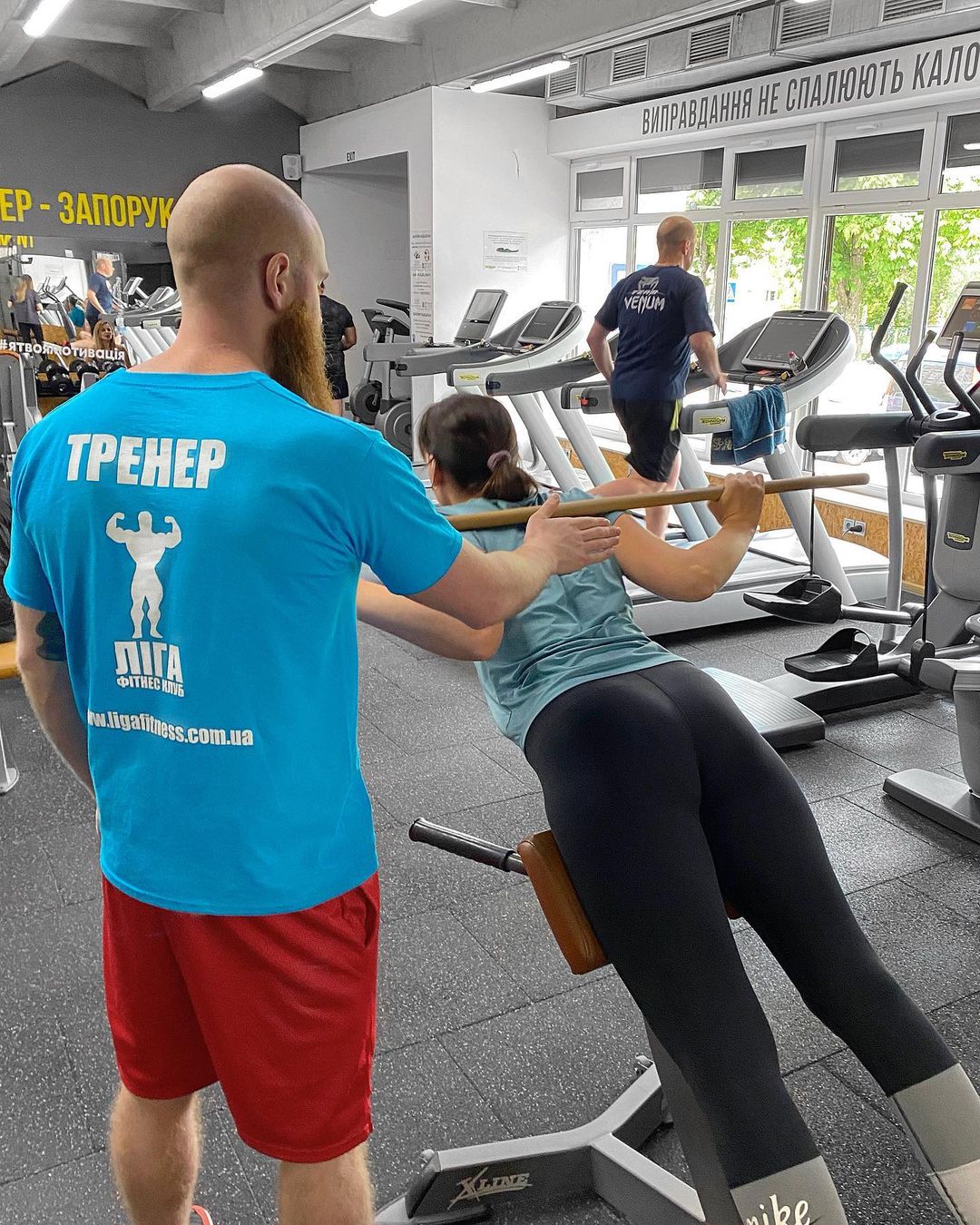 програма тренувань в тренажерному залі для дівчат початківців, програма тренувань для початківців