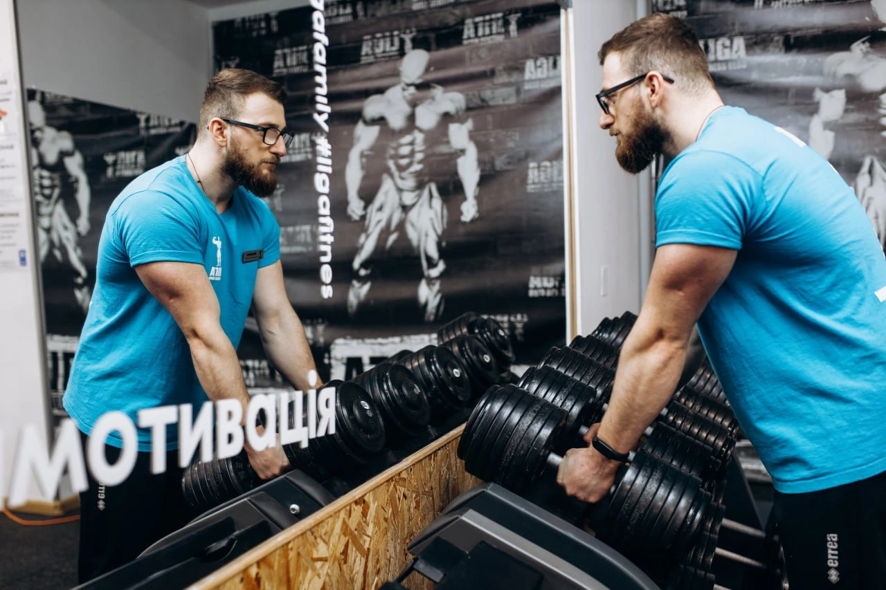 програма тренування для чоловіків в залі